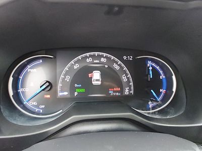 2025 Toyota RAV4 - Photo 13