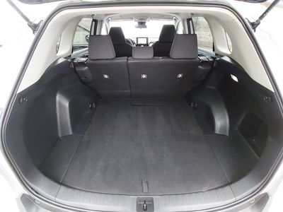 2025 Toyota RAV4 - Photo 11