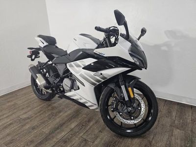 2026 CFMOTO 300SS - Photo 1