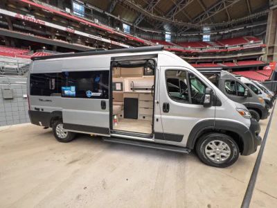 2027 Thor Motor Coach TELLARO — photo 17 view