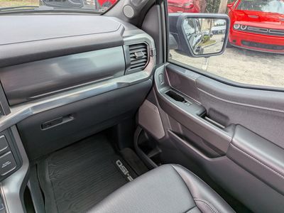 2025 Ford F-150 - Photo 18