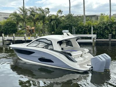 2025 Sea Ray Sundancer 370 Outboard - Photo 6