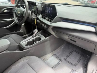 2025 Chevrolet Trax — photo 10 view