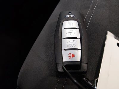 2025 Mitsubishi Outlander - Photo 15