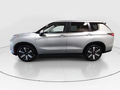 2025 Mitsubishi Outlander - Photo 4