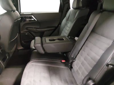 2025 Mitsubishi Outlander - Photo 25