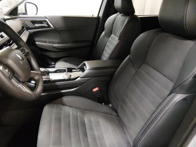 2025 Mitsubishi Outlander - Photo 24