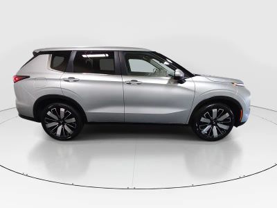 2025 Mitsubishi Outlander - Photo 8