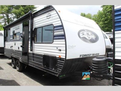 2027 Forest River RV Cherokee Grey Wolf 20RDSE — front three-quarter view