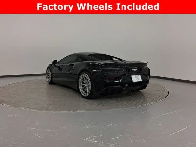 2024 McLaren Artura Coupe - Photo 3