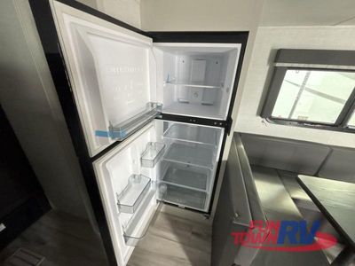 2025 Keystone RV Arcadia - Photo 24