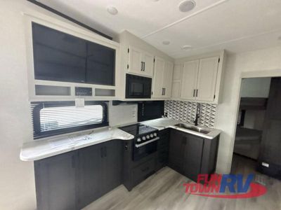 2025 Keystone RV Arcadia - Photo 19