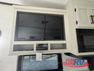 2025 Keystone RV Arcadia - Photo 25