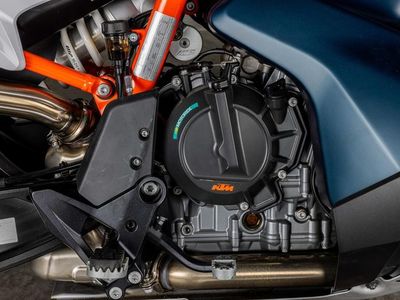 2025 KTM 890 Adventure R - Photo 4