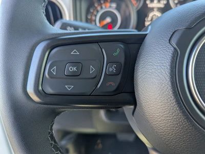 2026 Jeep Gladiator — photo 17 view