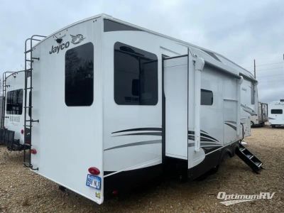 2023 CrossRoads Zinger Lite — side profile view