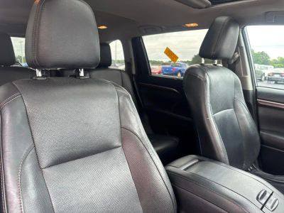 2016 Toyota Highlander - Photo 18