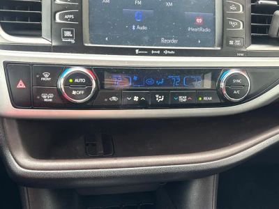 2016 Toyota Highlander - Photo 13