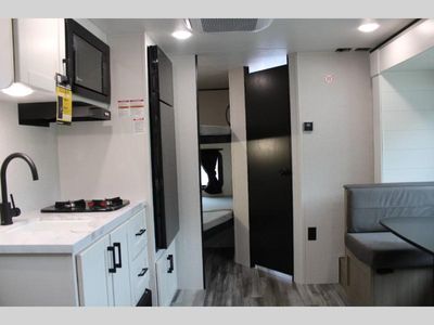 2026 Jayco Jay Flight SLX - Photo 6