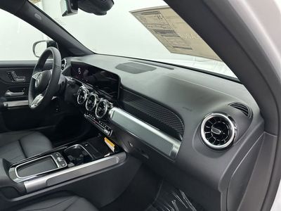 2026 Mercedes-Benz GLB — photo 60 view