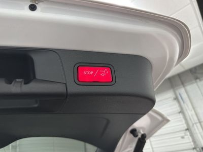 2026 Mercedes-Benz GLB — photo 26 view