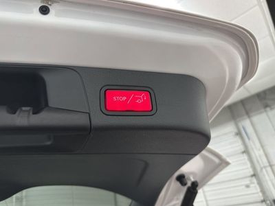 2026 Mercedes-Benz GLB — photo 59 view