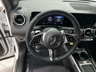 2026 Mercedes-Benz GLB — photo 10 view