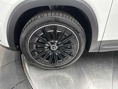 2026 Mercedes-Benz GLB — photo 32 view