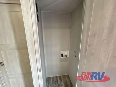 2023 Forest River RV Cardinal Luxury - Photo 20
