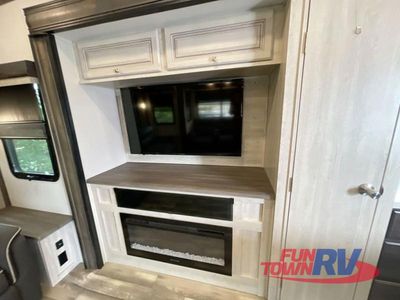 2023 Forest River RV Cardinal Luxury - Photo 19