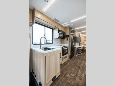 2026 Dynamax Europa S - Photo 31
