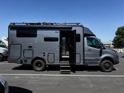 2027 Winnebago EKKO — photo 19 view