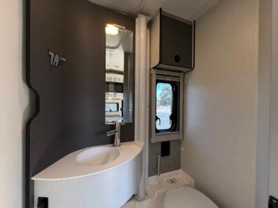 2027 Winnebago EKKO — photo 15 view