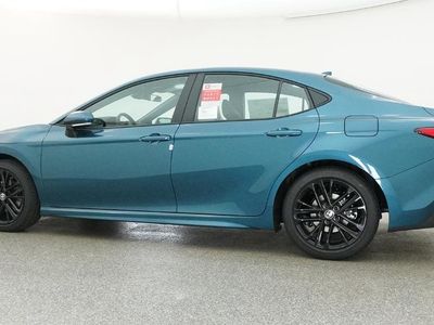 2026 Camry SE - Photo 2