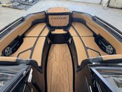 2026 Yamaha 255 XD — photo 17 view