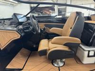 2026 Yamaha 255 XD — photo 12 view