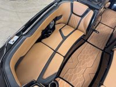 2026 Yamaha 255 XD — photo 18 view