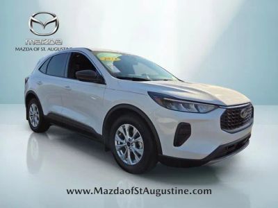 2023 Ford Escape — photo 16 view