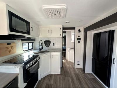2026 VENTURE RV STRATUS - Photo 14