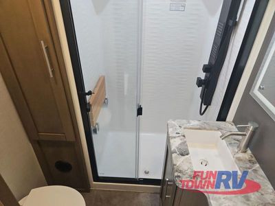 2026 Keystone RV Fuzion - Photo 32