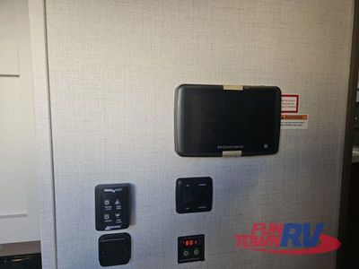 2026 Keystone RV Fuzion - Photo 31