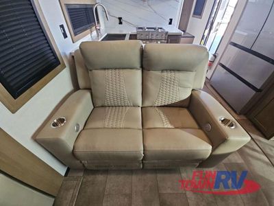 2026 Keystone RV Fuzion - Photo 28