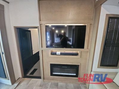 2026 Keystone RV Fuzion - Photo 29