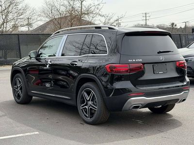 2026 Mercedes-Benz GLB — photo 7 view
