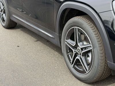 2026 Mercedes-Benz GLB — photo 11 view