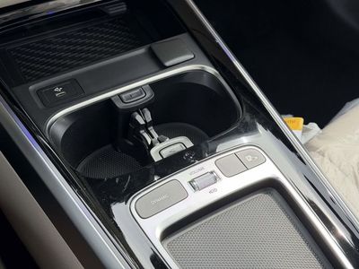 2026 Mercedes-Benz GLB — photo 27 view