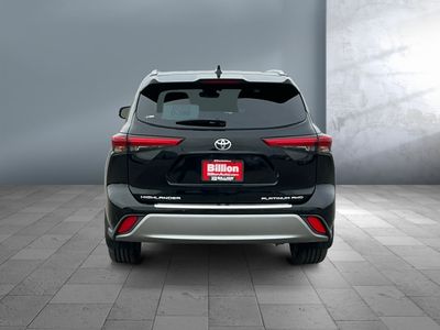 2022 Toyota Highlander - Photo 5