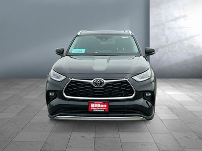 2022 Toyota Highlander - Photo 2