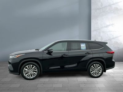 2022 Toyota Highlander - Photo 3