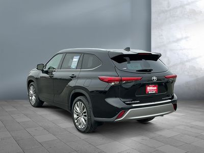 2022 Toyota Highlander - Photo 4